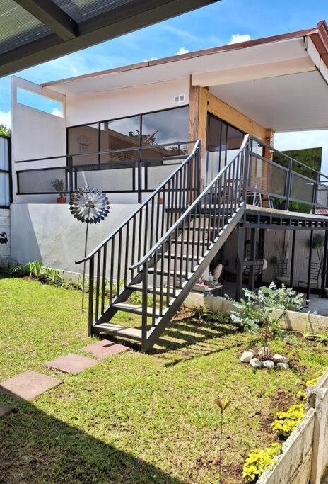 Preciosa Cabana En Fraijanes Bagian luar foto